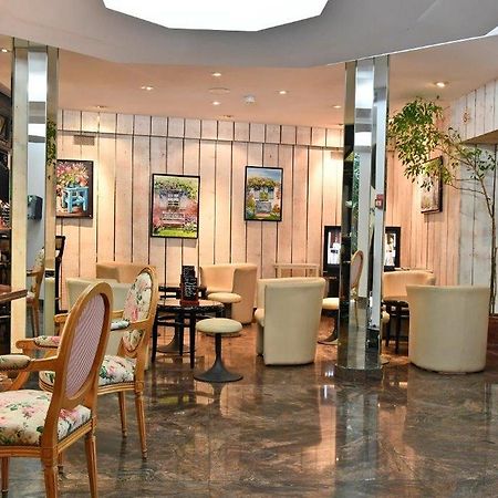 Le Grand Hotel Saint-Quentin  Exterior foto