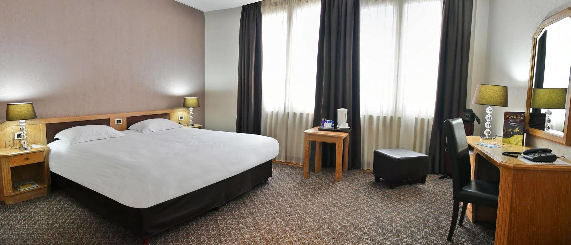 Le Grand Hotel Saint-Quentin  Exterior foto
