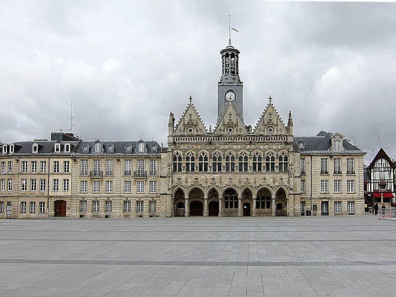 Le Grand Hotel Saint-Quentin  Exterior foto